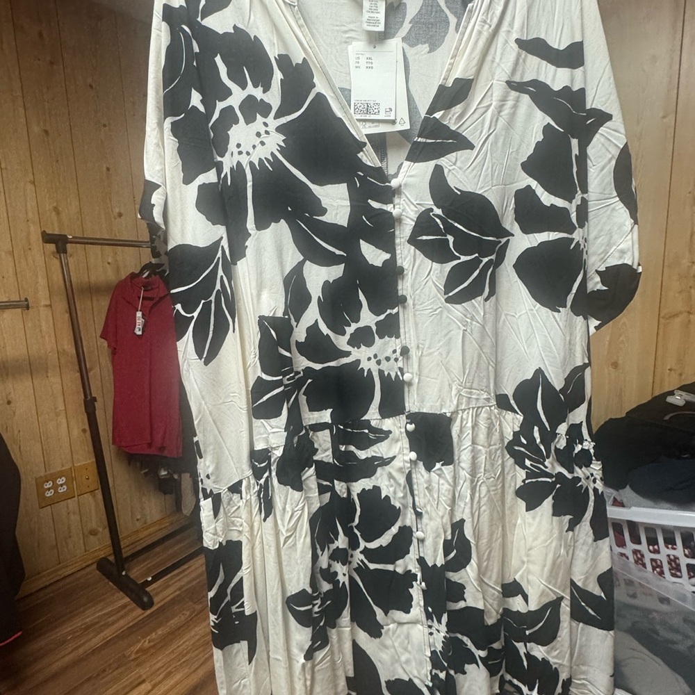 H&M Black and White Floral Button-Front Midi Dress